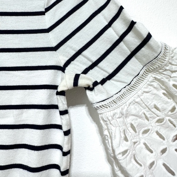 EUC Ann Taylor Round Neck Cut Out 3/4 Sleeves Striped Fitted Shirt Blouse Sz XS - Picture 7 of 7